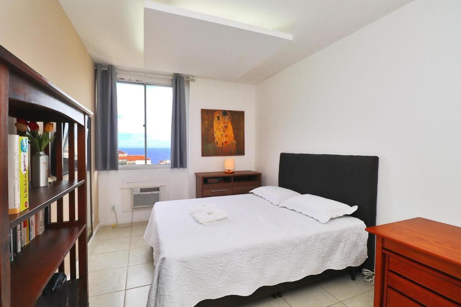Apartamento Amplo 2 Quartos Com Vista Mar: 300m Da Copacabana Rio de Janeiro
