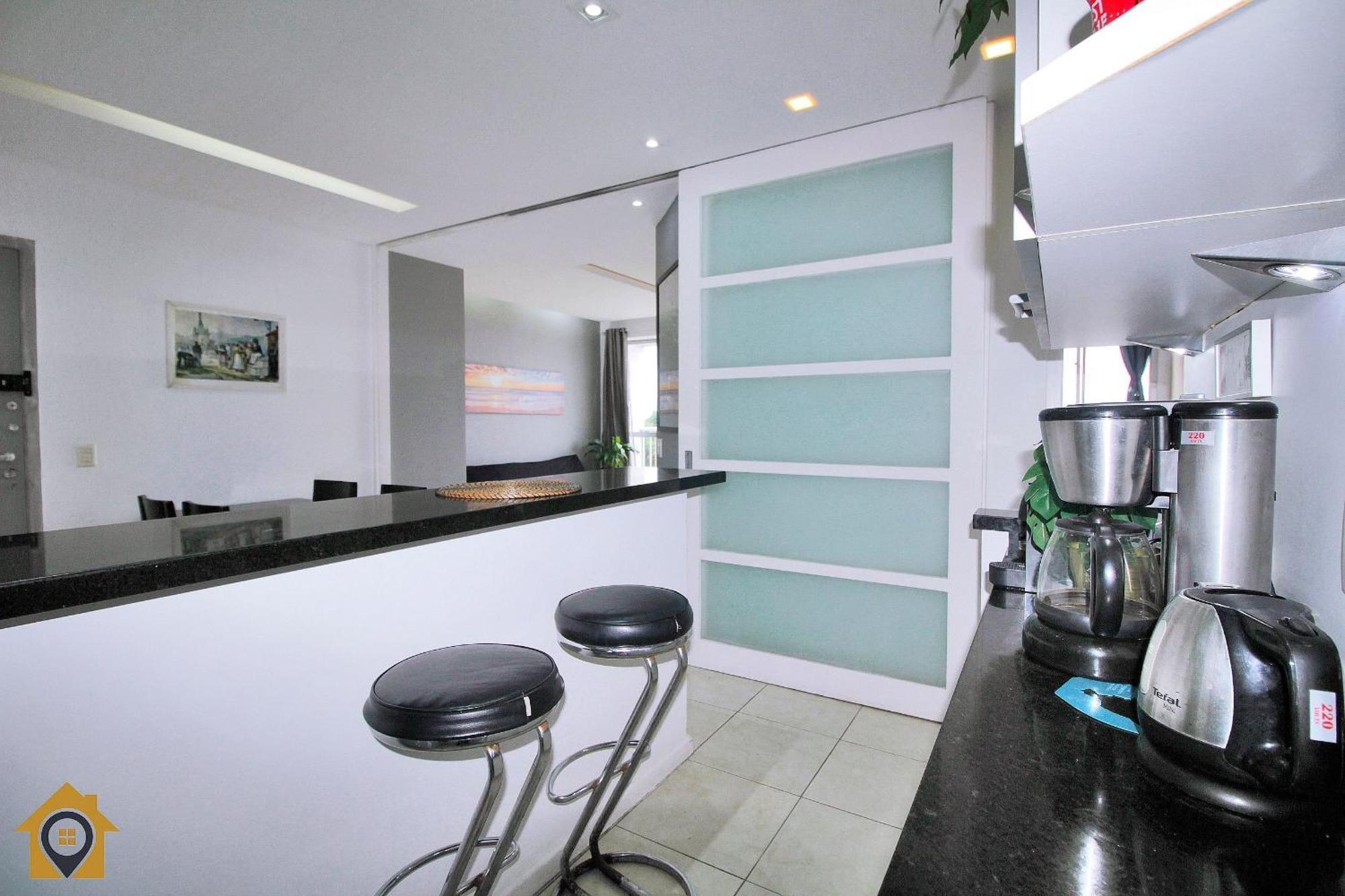 Apartamento Amplo 2 Quartos Com Vista Mar: 300m Da Copacabana Rio de Janeiro